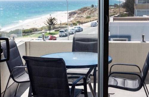 Cottesloe Apartment | Unit 11 · Cottesloe Beach View Apartments #11