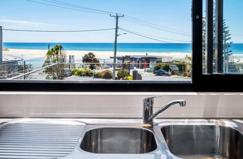 Scamander Apartment | Unit 2 - Stunning Views - Scamander Lifestyle!