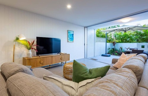 Maroochydore Apartment | Unit 4 Sundeck Gardens