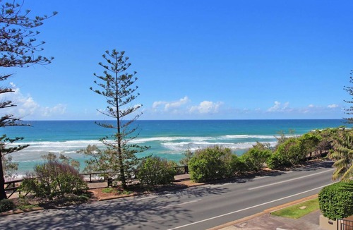 Coolum Beach Apartment | Unit 4 'The Rocks', Coolum Beach