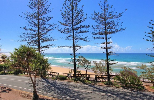 Coolum Beach Apartment | Unit 4 'The Rocks', Coolum Beach
