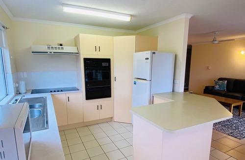 Urangan Apartment | Unit 5 - Stunning views of the Great Sandy Straits - Hervey Bay
