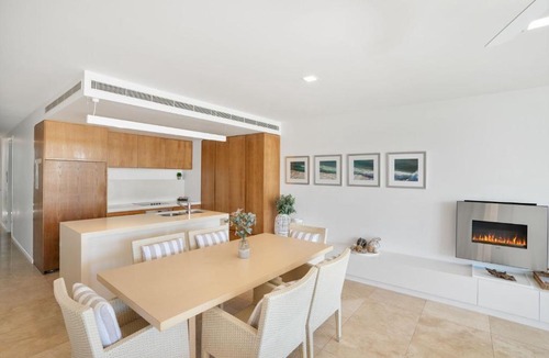 Rainbow Beach House | Unit 7 Plantation Resort Rainbow Beach