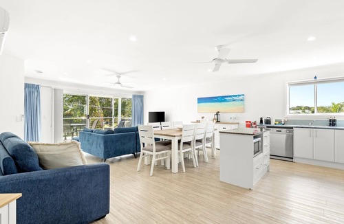 Narooma Apartment | Unit 8, Boardwalk Apartments