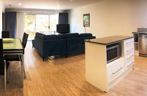 Narooma House | Unit 8 - Boardwalk