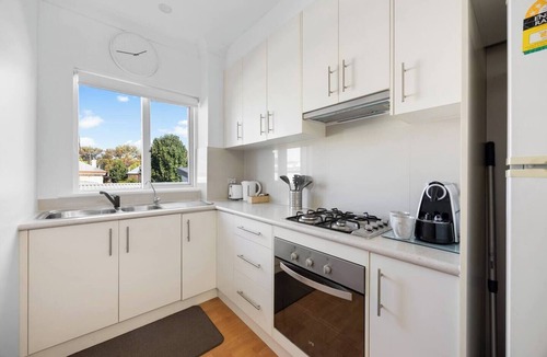 Unley Apartment | Unley Nook Cosy Living near CBD Parklands and Dining