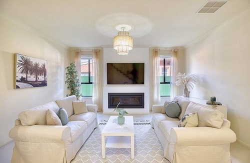 Brooklyn Park House | Unwind @ Gorgeous King Bedroom + Cozy Ensuite