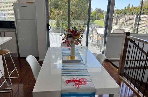 Hawthorne House | Upstairs Hawthorne · Park Side Stars ⭐️⭐️⭐️⭐️⭐️