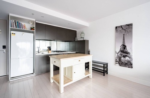 South Yarra Apartment | UPTOWN | City Views in the Heart of South Yarra