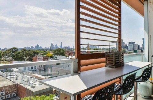 South Yarra Apartment | UPTOWN | City Views in the Heart of South Yarra