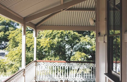Eastern Heights House | Urban Getaway Colonial 4 bed 2 bath Ipswich beauty
