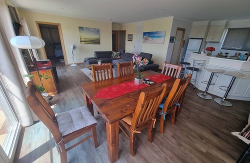 Bonney Apartment | User-friendly, efficiently designed two-bedroom modern apartment in Meningie