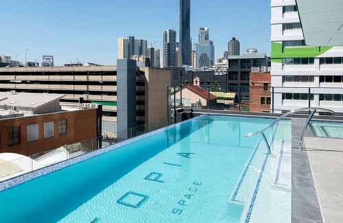Fortitude Valley Apartment | Valley Centre Boutique 2Bed2bath Apt w/Pool + Car