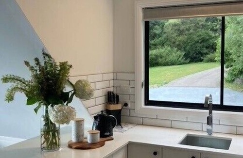 Beaumont Apartment | Valley View Studio - Beautifully newly renovated studio