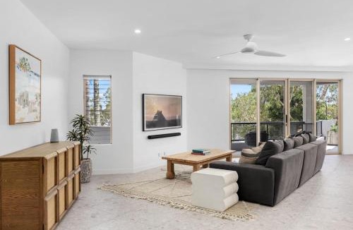 Noosaville Apartment | Varenna on Como