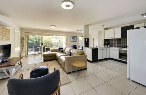 South West Rocks Apartment | Very comfortable, air conditioned, WIFI, downstairs unit located a few.