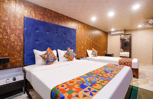 Varca Hotel | Via Royale castle beach Home - 300M From Calangute Beach