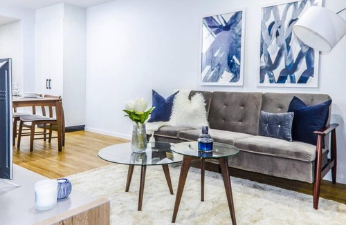 Newstead Apartment | Vibrant City Pad