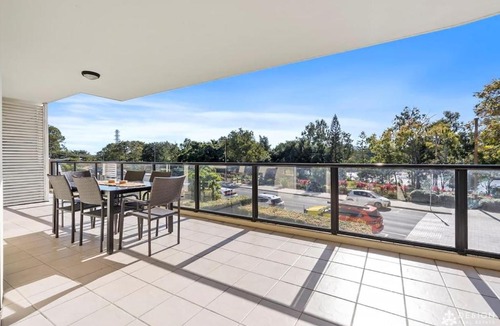 Rockhampton Apartment | Victoria's Apartment | Riverfront, Pool, CBD