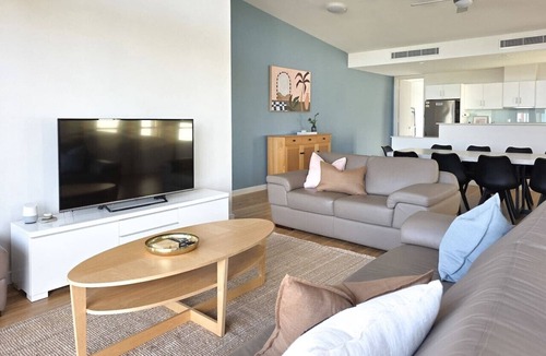 Normanville Villa | Villa #18 South Shores ~ Lagoon and park views