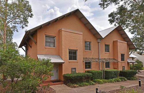 Pokolbin Villa | Villa 3br Tempranillo Villa located within Cypress Lakes Resort