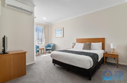 Halls Head Apartment | Villa 55 by the Waters Edge