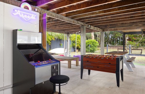 Toogoom House | Villa Beachside - On the beach, Air- conditioned and Pet Friendly