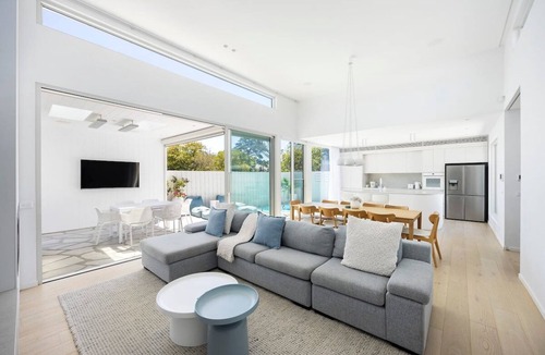 Capel Sound House | Villa Bianca - Pool & 300m from Beach