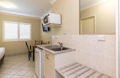 Rockhampton Hotel | Villa Capri Motel