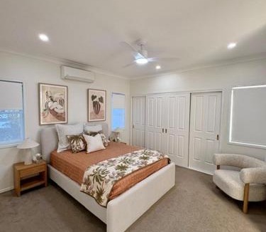 Sandgate House | Villa Costera - Villa On The Coast - House