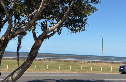 Sandgate House | Villa Costera - Villa On The Coast - House