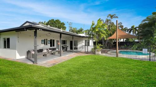 Kewarra Beach House | Villa Ibis Family Home with Pool in Kewarra Beach