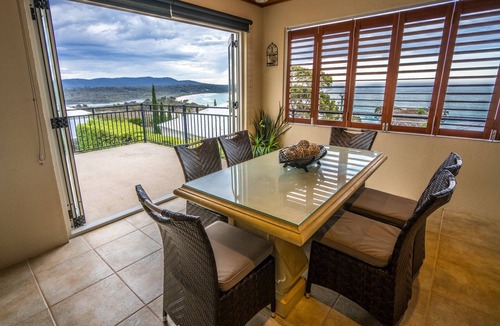 Binalong Bay House | Villa Jasper - Spacious villa style accommodation with panoramic views
