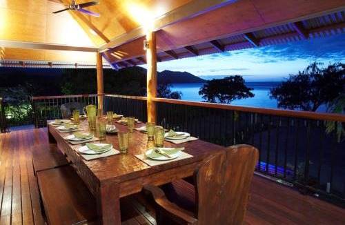 Horseshoe Bay House | Villa Kembali