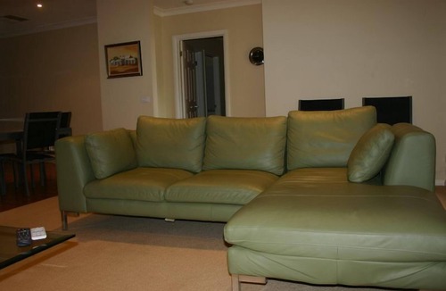Albury House | Villa on Nathan Central Albury