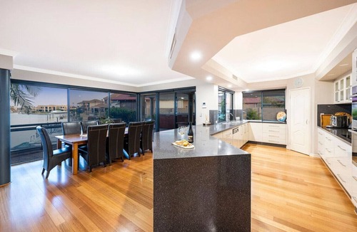 Halls Head Villa | Villa Santavea