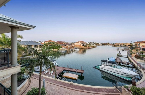 Halls Head Villa | Villa Santavea