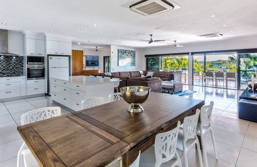 Hamilton Island House | Villa Tropica