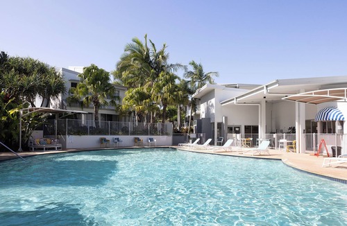 Coolum Beach Villa | Villa Two Coolum - walk to the beach