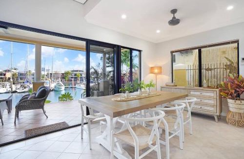 Stuart Park House | Villa Utopia on the Marina 3 Bed, 3 Bath