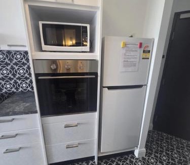 Cairns Central Business District Apartment | Villa Vaucluse Apartments