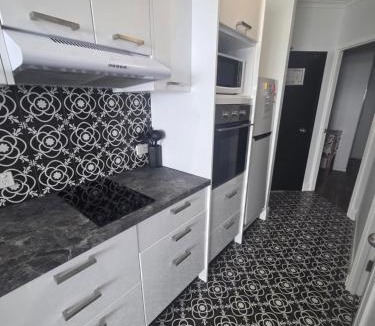 Cairns Central Business District Apartment | Villa Vaucluse Apartments