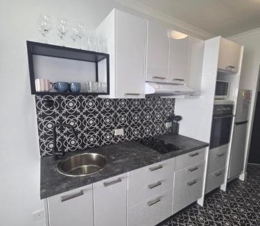 Cairns Central Business District Apartment | Villa Vaucluse Apartments