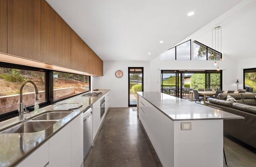 Yallingup Siding House | Villa Vines @ Rivendell Winery Estate