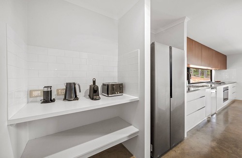 Yallingup Siding House | Villa Vines @ Rivendell Winery Estate