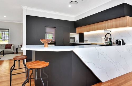 North Rothbury House | Vine & Valley Retreat