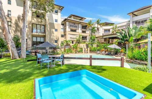 Palm Cove Hotel | Violet Studio - Seaside Nook with Resort Pools and Spa
