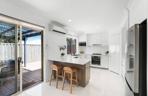 Doubleview Villa | Vista Mare | Stylish 3BR Coastal Stay