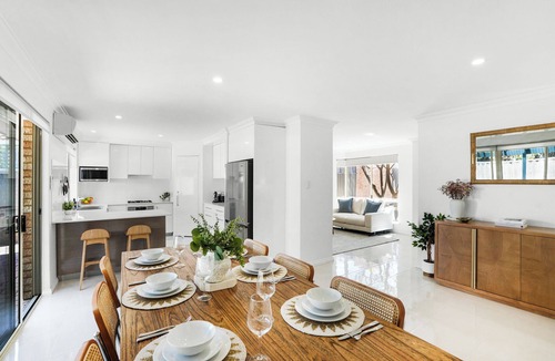 Doubleview Villa | Vista Mare | Stylish 3BR Coastal Stay