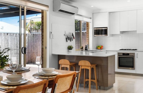 Doubleview Villa | Vista Mare | Stylish 3BR Coastal Stay